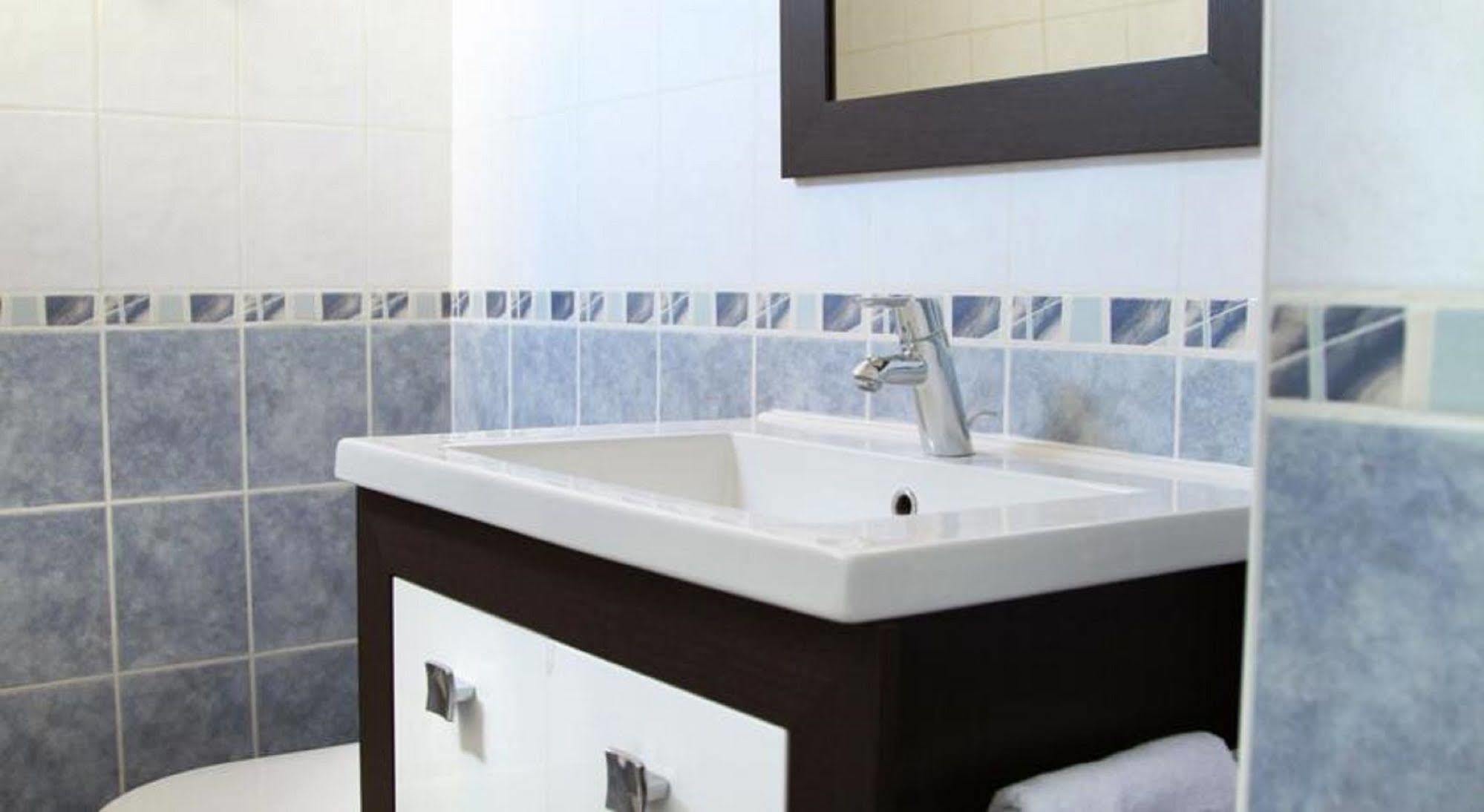 Hotel Briand Devient Hotel Ipl Levallois-Perret Exterior photo